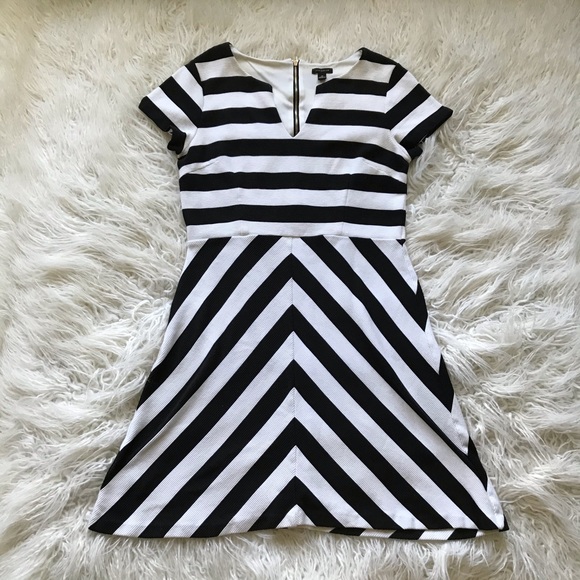 Ann Taylor Dresses & Skirts - Ann Taylor Striped‎ Ribbed Fit & Flare Dress